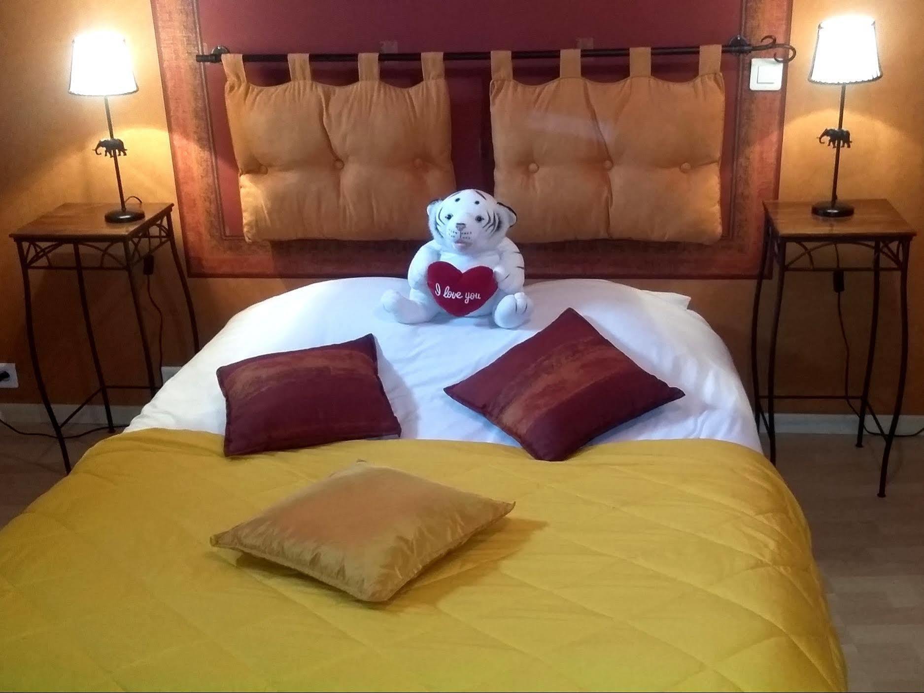 Hotel Des Cotes De Meuse Saint-Maurice-sous-les-Côtes Εξωτερικό φωτογραφία